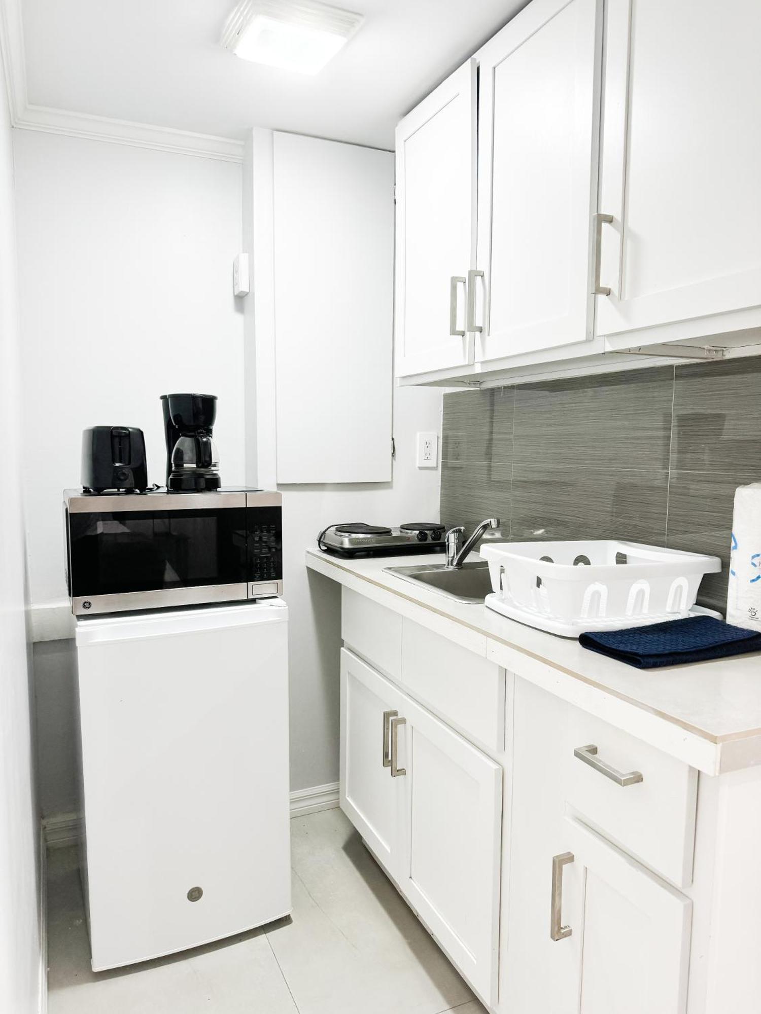 Studio, 100 Feet From The Beach Νασάου Εξωτερικό φωτογραφία