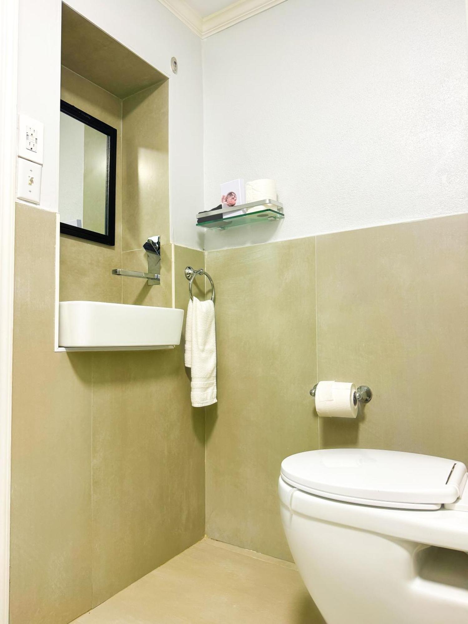 Studio, 100 Feet From The Beach Νασάου Εξωτερικό φωτογραφία